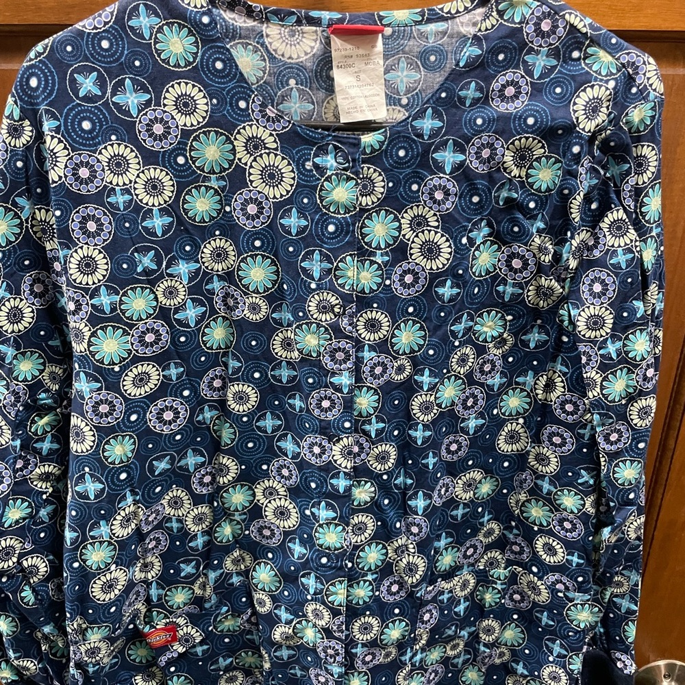 Dickies nursing scrub jacket.